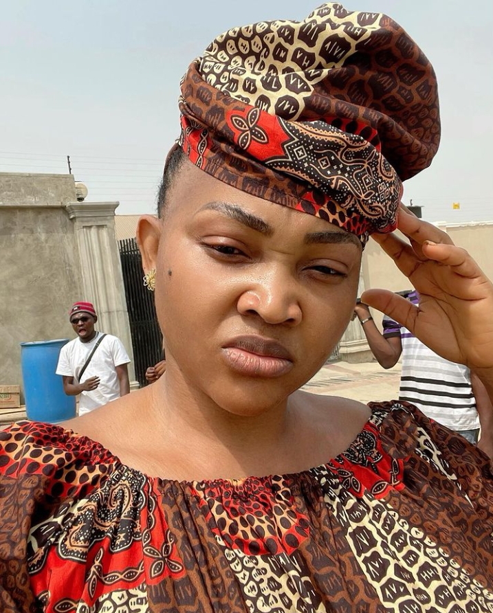 Actress Mercy Aigbe cries out