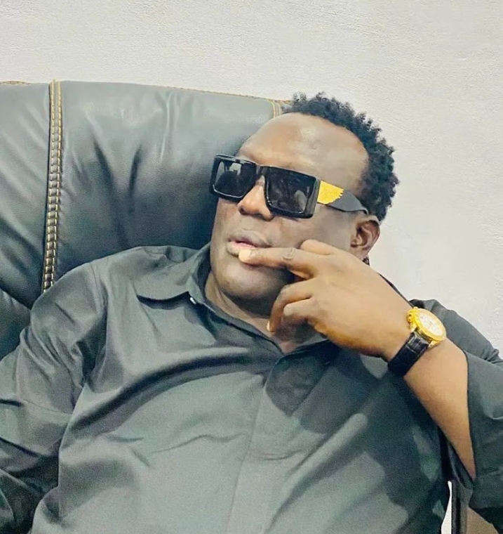 Nigerian Fuji Musician, King Saheed Osupa Releases New Cute Photos As He Celebrate His 53nd Birthday Today